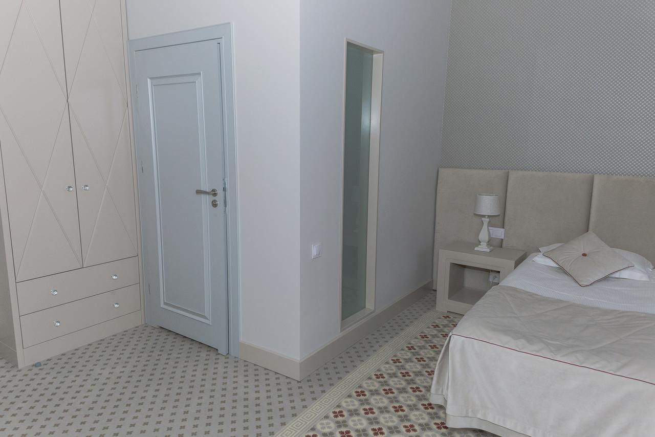Basniowa Hotel Wyszkow Bagian luar foto