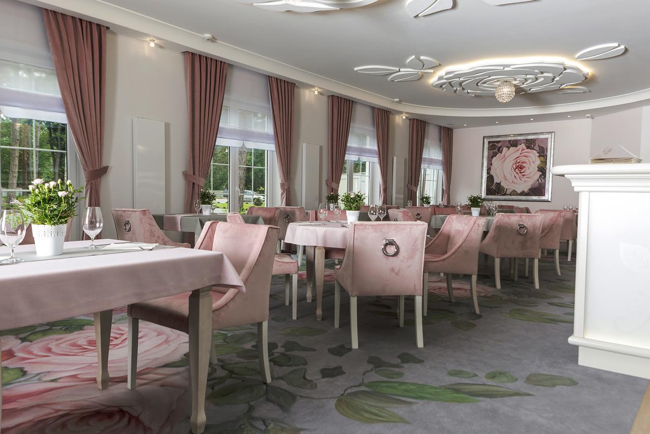 Basniowa Hotel Wyszkow Bagian luar foto