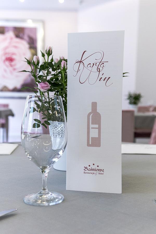 Basniowa Hotel Wyszkow Bagian luar foto